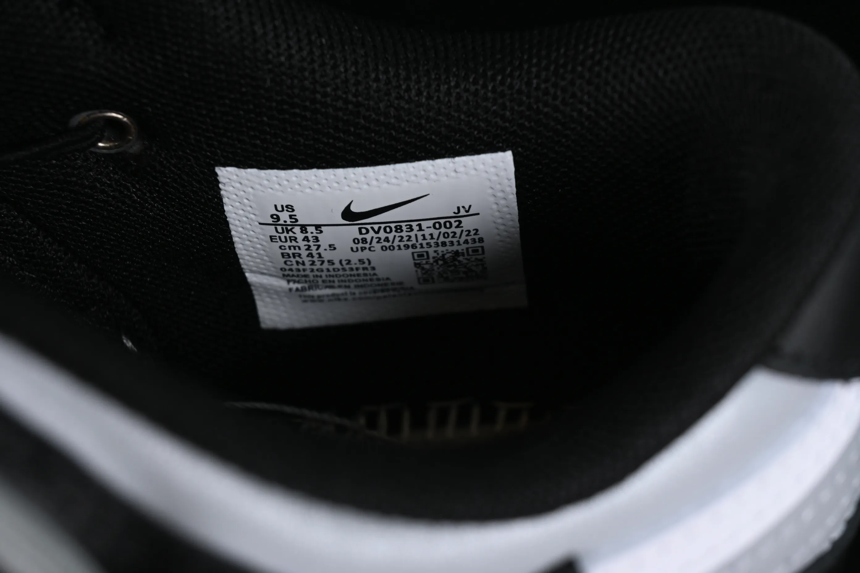All categories Nk SB Dunk series Nk SB Dunk Low Low-top sneakers Nk Dunk Low Cashew flower graffiti Stitched denim asymmetric deconstruction SB strap low-top casual sneakers DV0831-002